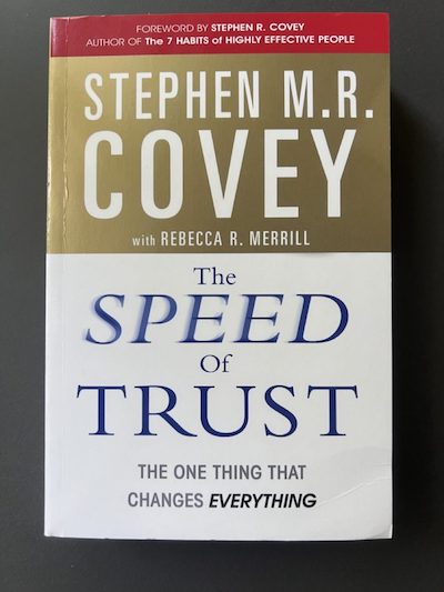 Book "The Speed of Trust" by Stephen M.R. Covey, Rebecca R. Merrill 